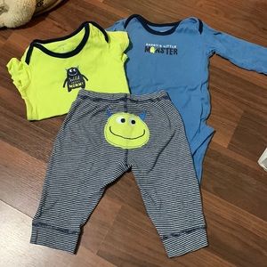 Carter’s 6mos set